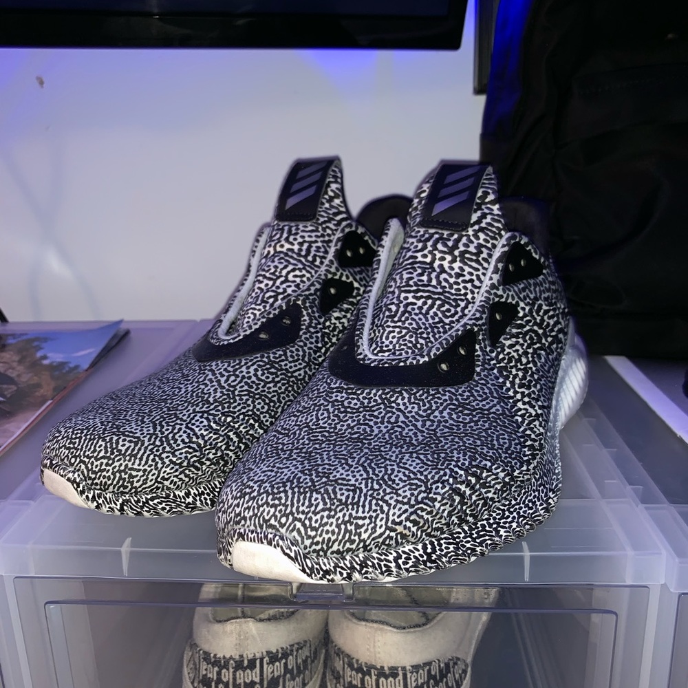 Adidas AlphaBounce